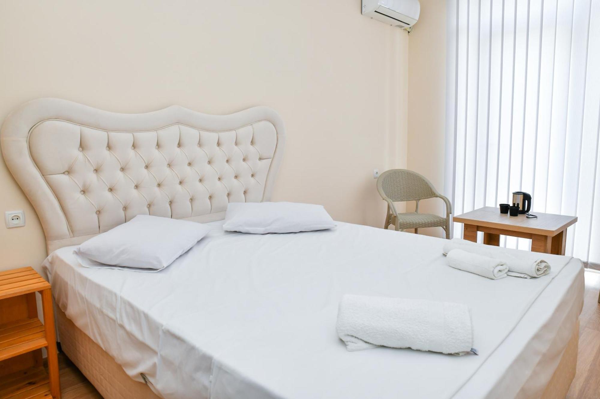 Just Inn Κουτάισι Εξωτερικό φωτογραφία