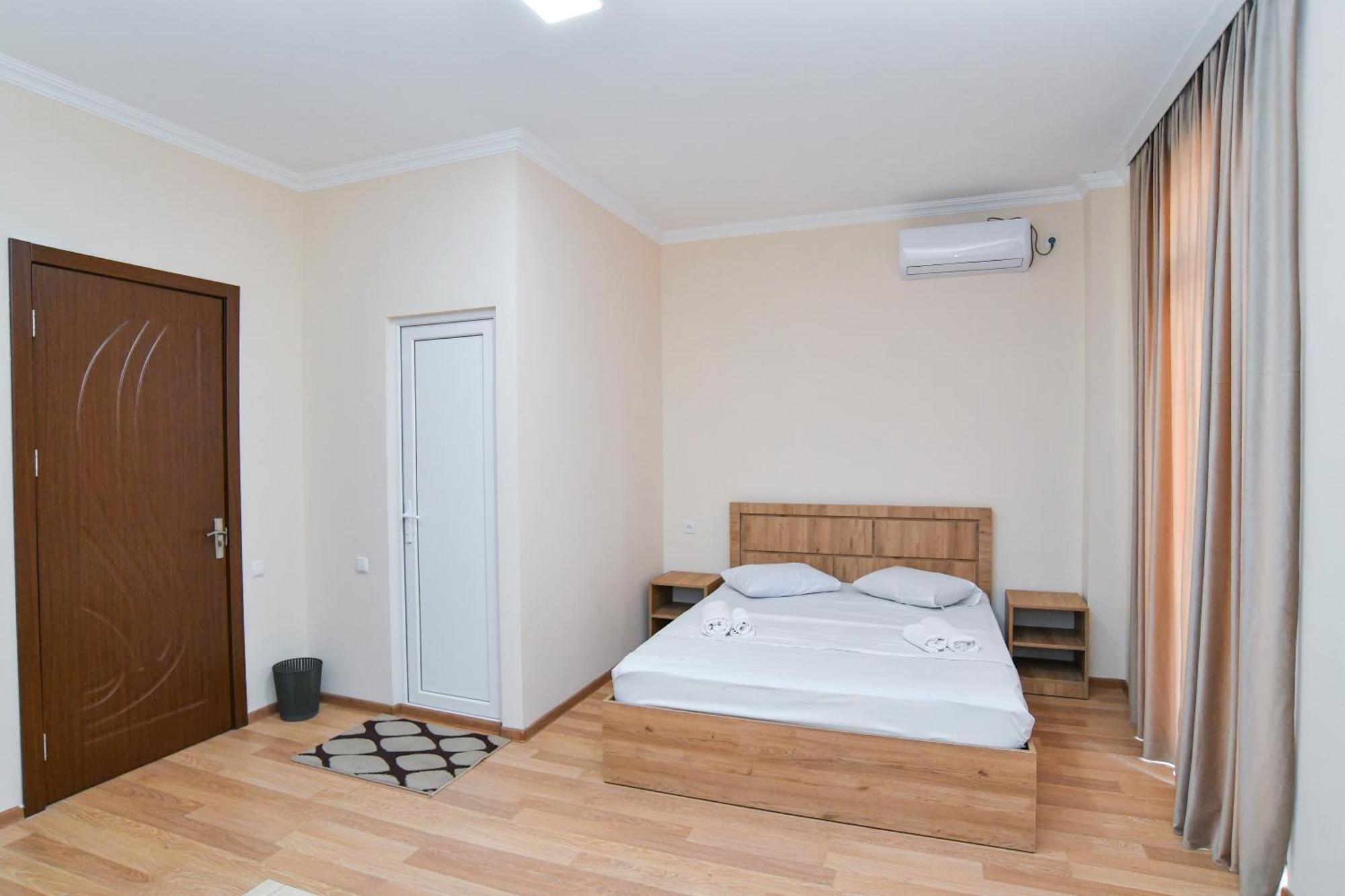 Just Inn Κουτάισι Εξωτερικό φωτογραφία