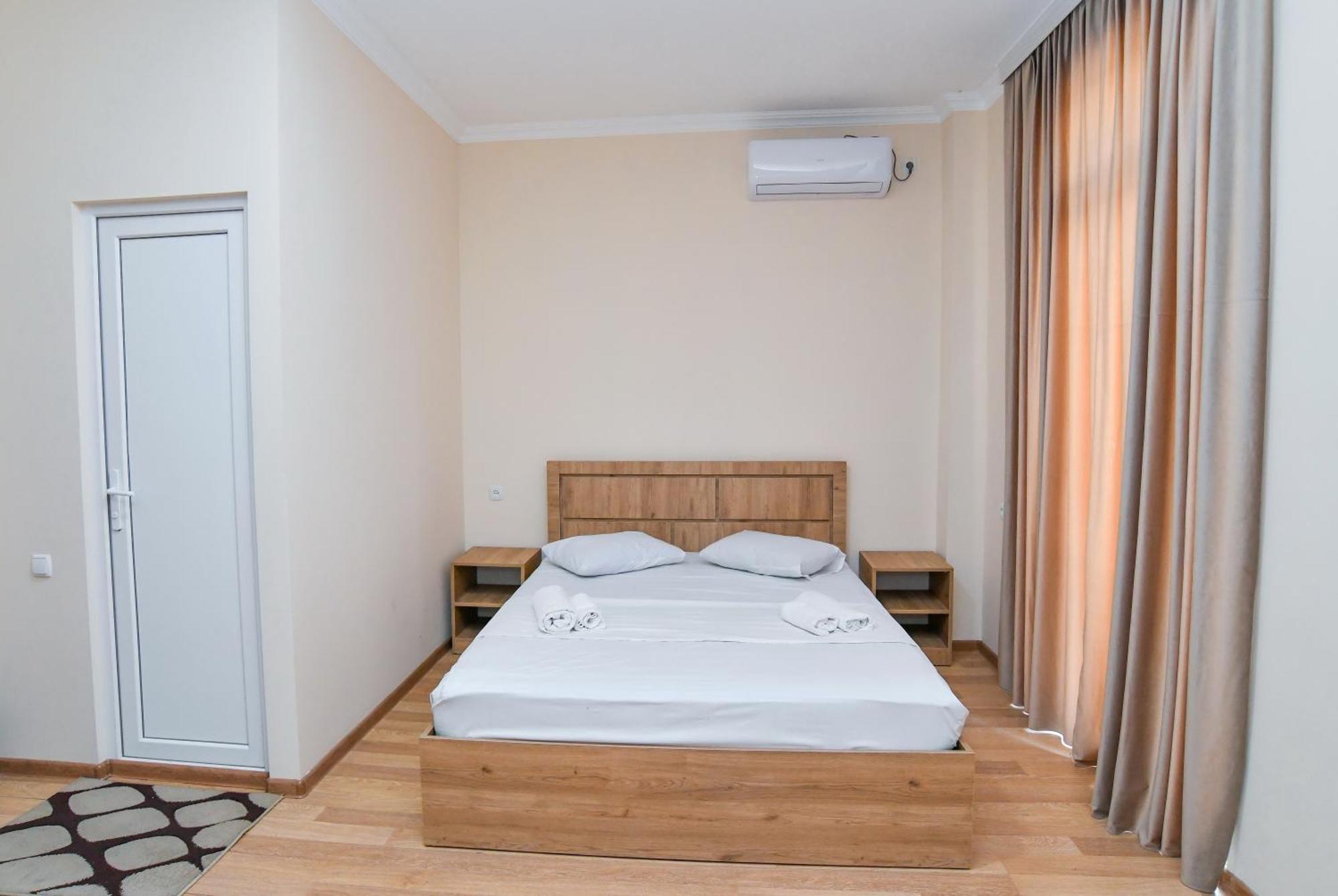 Just Inn Κουτάισι Εξωτερικό φωτογραφία